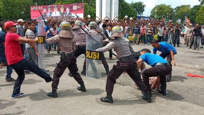 Polisi di Madura Gelar Simulasi Antisipasi Kericuhan Pemilu