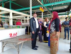 Kunjungi Pasar Margalela, Bupati: Kita Akan Cari Orang yang Mau Buka Usaha