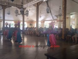 Kedatangan Wisman Disuguhi Tarian ‘Nyello’ Aeng’ Khas Sumenep