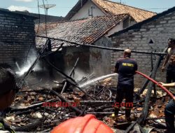 Ludes Terbakar, Rumah Penjual Sari Buah Rata Dengan Tanah