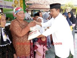 Peringati Maulid Nabi, SMPN 5 Sampang Beri Santunan Kepada Keluarga Kurang Mampu