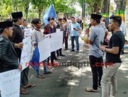 Prahara Gelar Unjuk Rasa, Tolak Fattah Jasin Jadi Kepala Bakorwil Pamekasan
