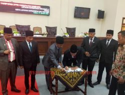Sidang Paripurna DPRD, Sahkan Dana Cadangan