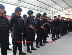 Amankan Pelantikan Kades, Polres Sampang Dapat Bantuan Ratusan Personil Brimob Polda Jatim