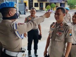 Antisipasi Covid-19, Polres Pamekasan Lakukan Pengecekan Suhu Tubuh