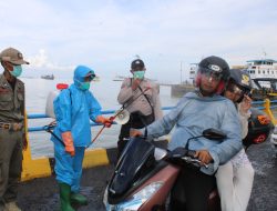 Pelabuhan Kamal di Selat Madura Juga Disemprot Disinfektan