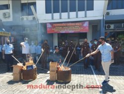 Kejari Sumenep Musnahkan Ratusan Gram Sabu dan Puluhan Botol Miras