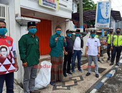 Pertahankan Status Zona Hijau, DPC PKB Sampang Bagikan Masker