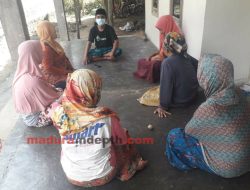 Datangi Rumah Warga, Mahasiswa KPM IAI NATA Lakukan Sosialisasi Pencegahan Covid-19