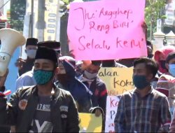 Mahasiswa dan Keluarga Korban Pemerkosaan Datangi Polres Bangkalan