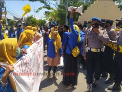 Protes Penanganan Kasus Pencabulan Anak di Bawah Umur, Kopri PMII Demo Polres Sampang