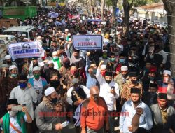 Ribuan Massa Lantunkan Salawat Asygil Kawal Kasus Allbi Madura