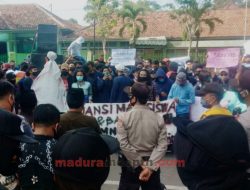 Demo Berlapis Mahasiswa Tolak Omnibus Law, Ketua DPRD Pamekasan Setujui Tuntutan Massa