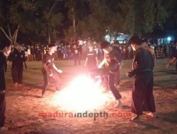 Rangkaian HSN : Main Sepak Bola Api di PP Assirojiyyah