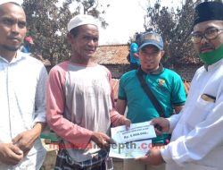 Korban Kebakaran di Sampang Terima Bantuan