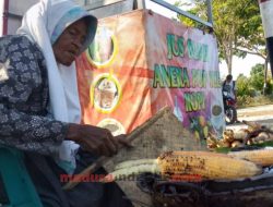 Kisah Mbah Omna Penjual Jagung di Pamekasan Banting Tulang untuk Kebutuhan Hidup