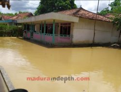 Desa di Sampang Tergenang Banjir Setelah Diguyur Hujan Selama 2 Hari
