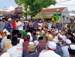 Simpatisan FPI Tuntut Keadilan Hukum untuk Habib Rizieq
