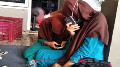 Gadis Asal Rembang Kenalan Via WhatsApp