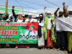 Ratusan Massa Desak Polisi Usut Tuntas Tewasnya 6 Anggota FPI