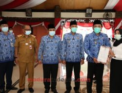 Serahkan 282 SK CPNS Formasi Tahun 2019, Pesan Bupati Sampang Niat Ibadah