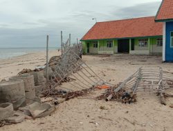 Air Laut Terjang Halaman SMKN 3 Sampang Pulau Mandangin