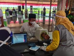 Vaksinasi COVID-19 di Kabupaten Bangkalan Sedang Berlangsung