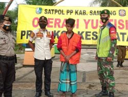 Petugas di Sampang Giat Operasi Penegakan Prokes COVID-19