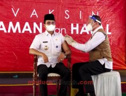 Bupati Bangkalan Kembali Divaksinasi