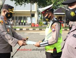 Anggota Polres Sampang Terima Sertifikat Rumah, Program 100 Hari Kerja Kapolri