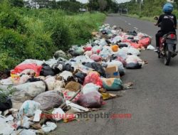 Sampah Menumpuk di Jalan Kembar Bangkalan, DLH Salahkan Developer