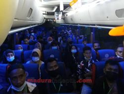 PMI yang Tiba di Sampang Langsung Dijamu oleh Pemerintah Daerah