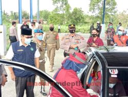 Terapkan Sistem Vaksinasi Drive Thru, Sekda Pamekasan Tegaskan Vaksin Aman dan Hahal