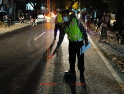 Kendaraan Dinas TNI Terlibat Kecelakaan Karambol di Sampang, Satu Orang Tewas