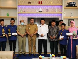Empat Pemuda Juara MTQ Dapat Beasiswa, Haji Idi: Supaya Talenta Sampang Makin Berkualitas