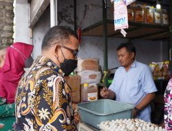Harga Minyak Goreng di Sampang Belum Rata Rp 14.000 Per Liter