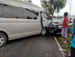 5 Mobil Terlibat Kecelakaan Beruntun di Sampang