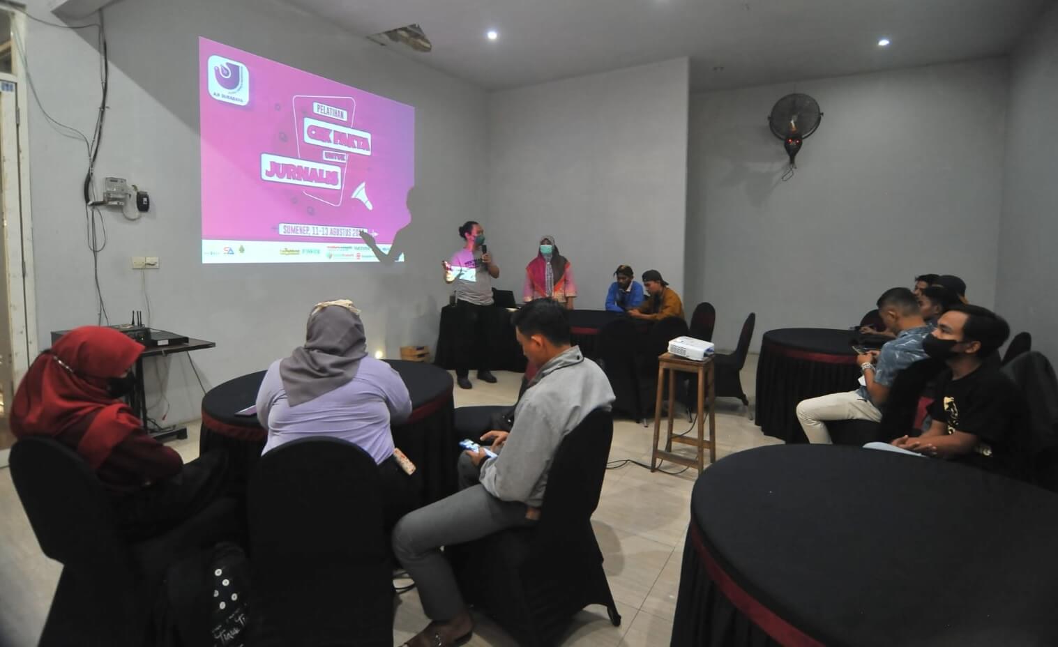 Pelatihan Cek Fakta AJI Surabaya di Sumenep