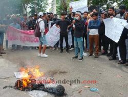 Demonstran: Bubarkan DPRD Sampang Jika Tidak Tolak Kenaikan BBM