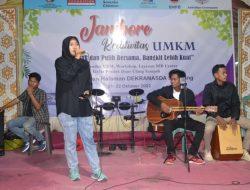 Live Performance Musik Akustik Meriahkan Malam Jambore UMKM