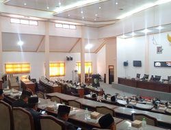 DPRD Sampang Gelar Rapat Paripurna PU Fraksi Atas Raperda RAPBD 2023, Begini Jawaban Wabup