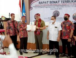 Ketua AsianSIL Sampaikan Orasi Ilmiah pada Dies Natalis FH UTM