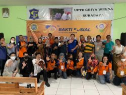 IKA FISIP Unair Berbagi Tawa Bersama Lansia