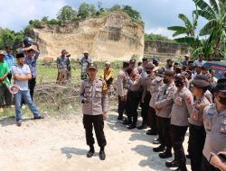 Warga Demo Tambang Galian C di Sumenep