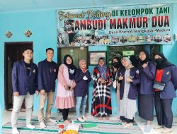 Mahasiswa Psikologi UTM Branding Olahan Salak Khas Desa Kramat Bangkalan