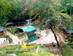 Unik, Pemandian Sumber Belerang Sumenep, Pengunjung Disarankan Buang Celana Dalam Setelah Mandi