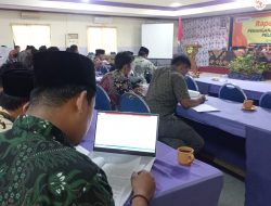Bawaslu Sampang Bekali Panwascam Tentang Penanganan Pelanggaran Pemilu 2024