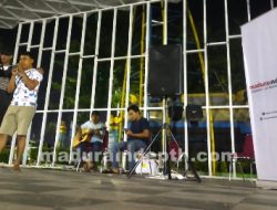 Banyak Vokalis Dadakan, Begini Keseruan Live Musik di Taman Wijaya Sampang