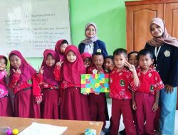 Mahasiswa UTM Buat Kelompok Belajar dan Bermain untuk Anak SDN Pagarbatu 1
