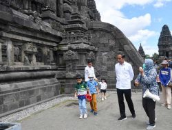 Presiden Jokowi Ajak Jan Ethes dan La Lembah Manah ke Candi Prambanan